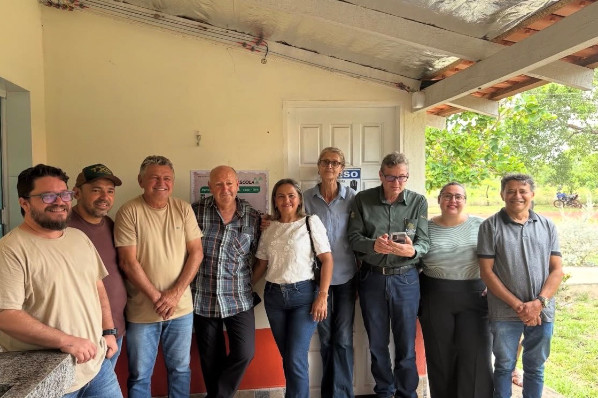 Câmara prestigia inauguração do Laticínio Escola e ampliação do viveiro da Escola Agroambiental...